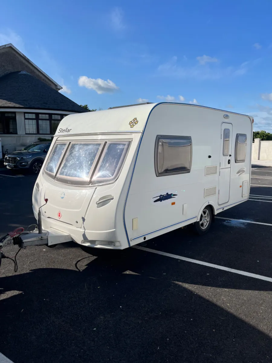 2009 Lunar 750kg 2 Berth Caravan For Sale - Image 4
