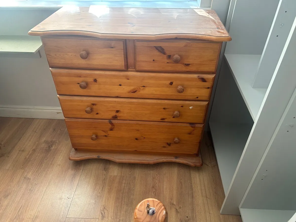 Bedroom furniture - Image 1