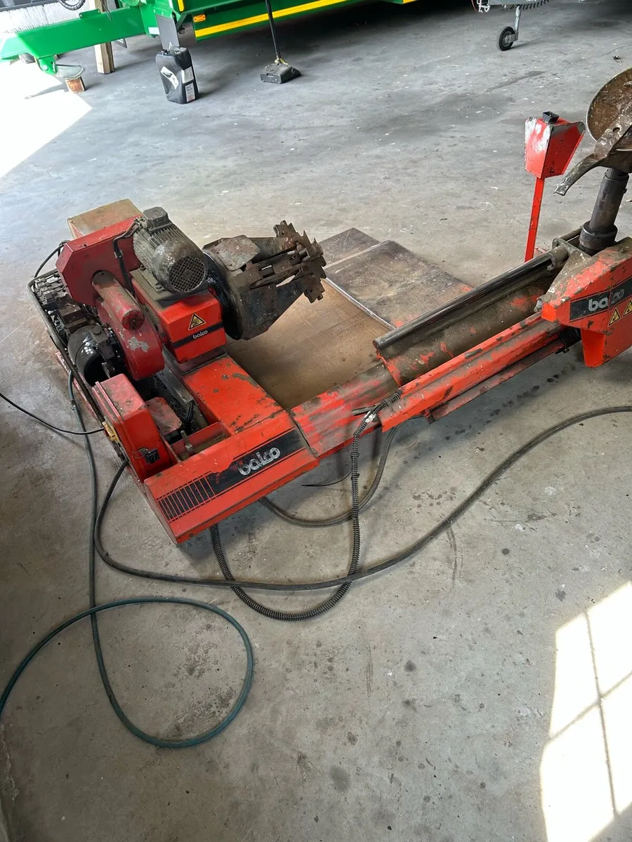 Truck and Tractor Tyre changer - Image 4