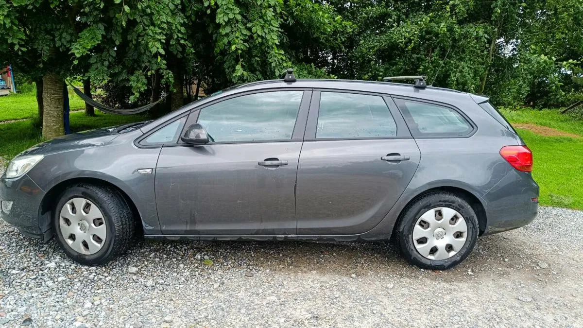 Vauxhall Astra 1.7 diesel estate - Image 1