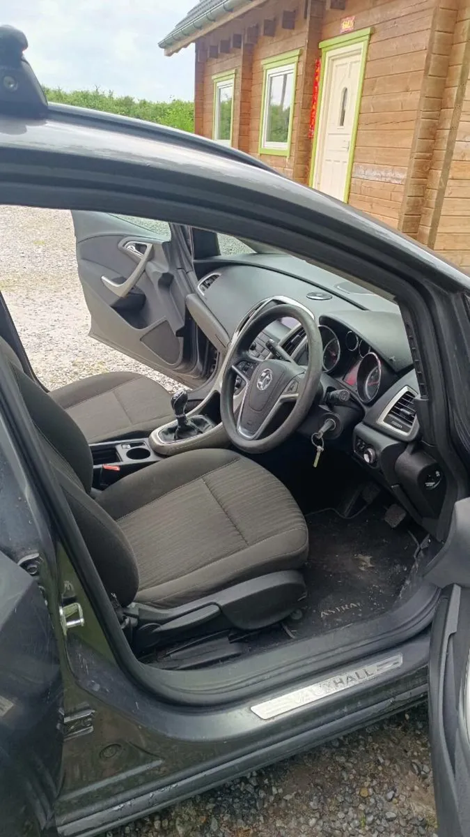 Vauxhall Astra 1.7 diesel estate - Image 3