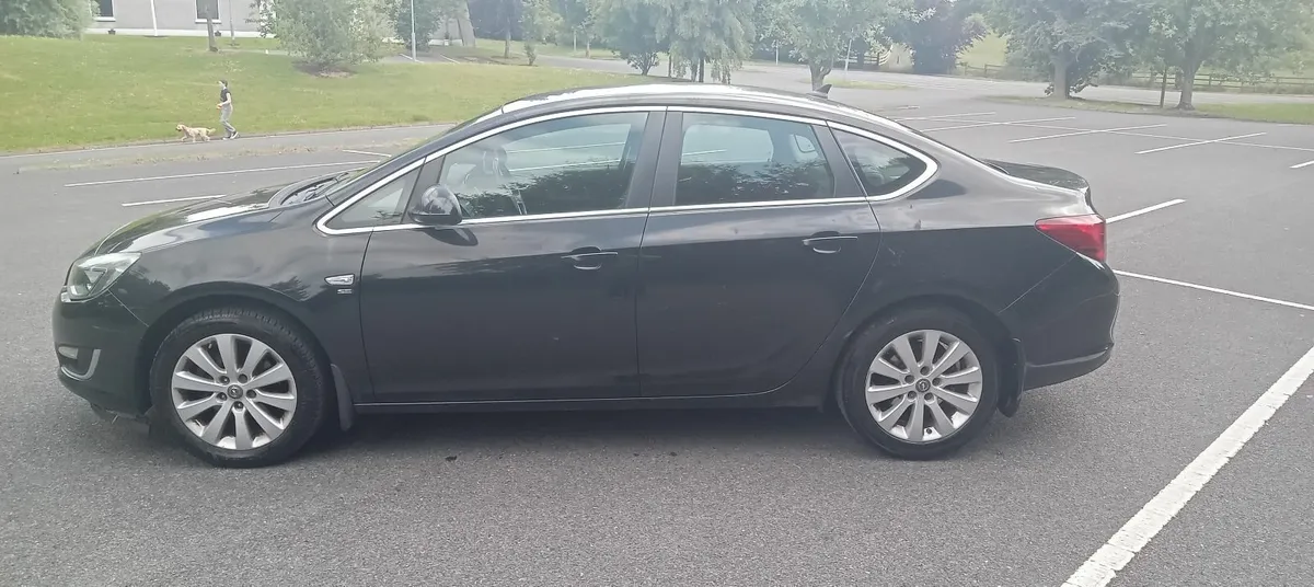 Opel Astra 2015 - Image 4