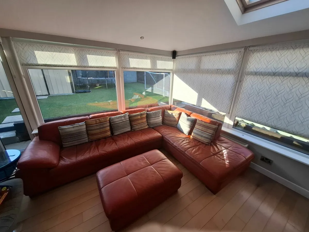 Couch - Image 4