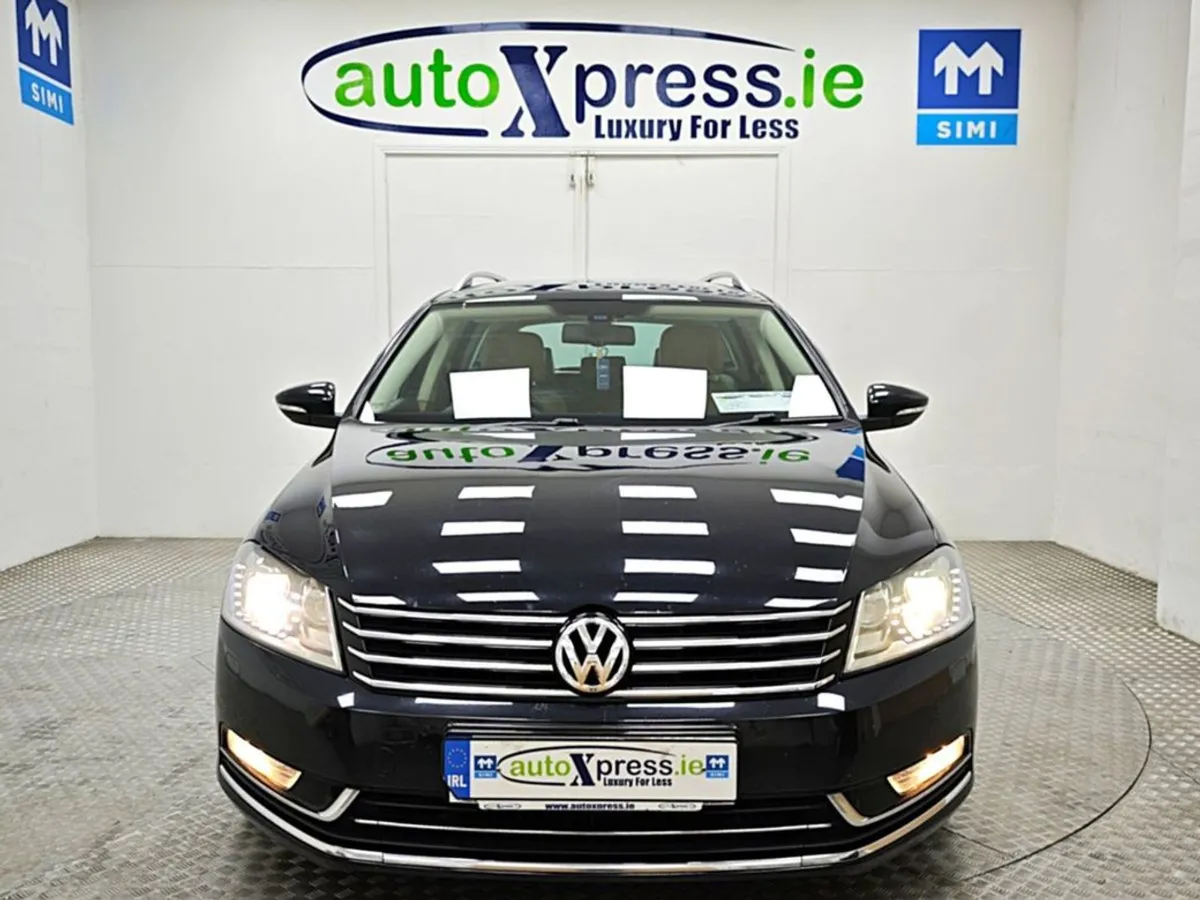 Volkswagen Passat 2.0 Automatic - Image 2