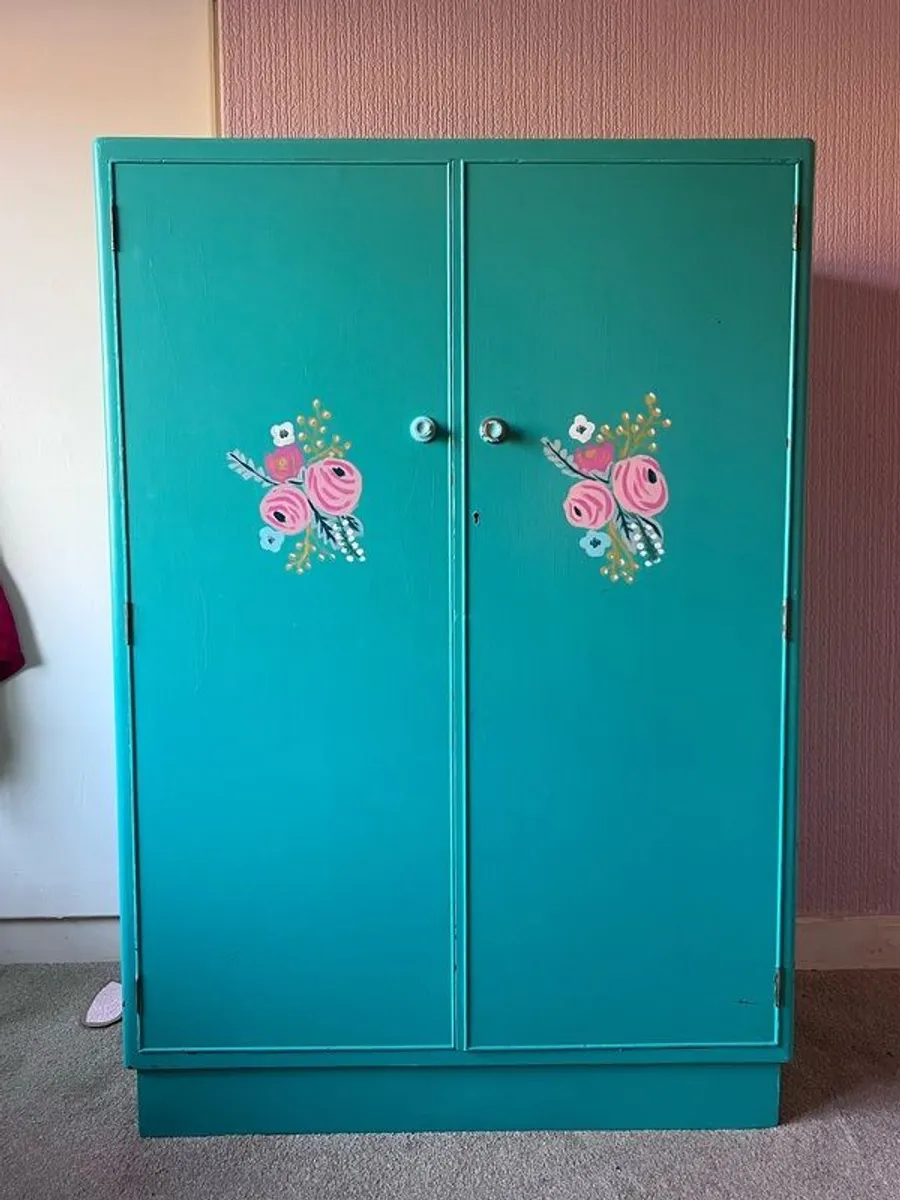 Vintage kids wardrobe - Image 1