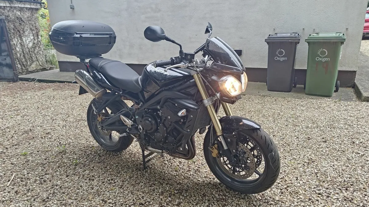 Triumph Street Triple 675 - Image 2