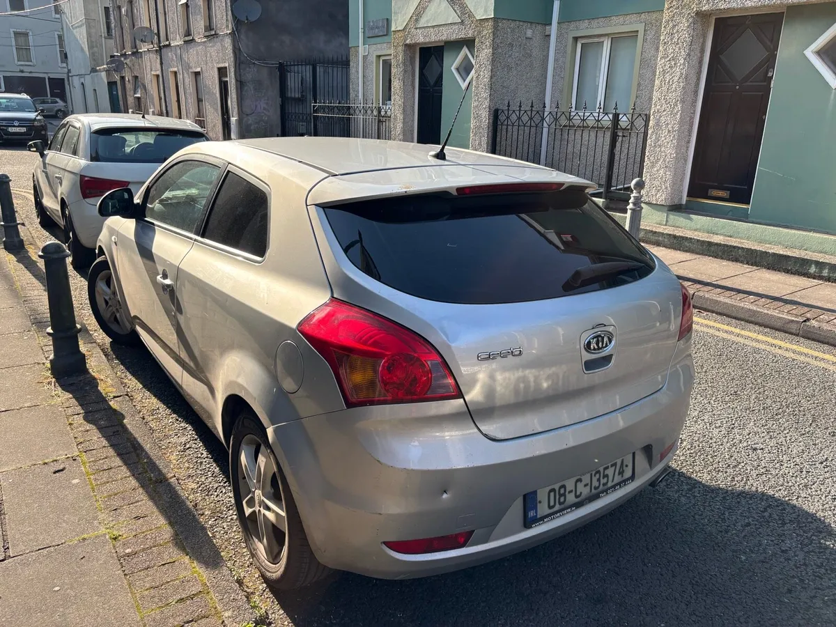 Kia Ceed - Image 1