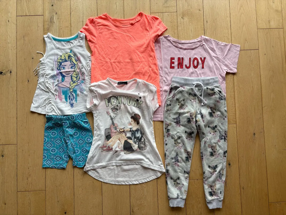 Girls clothes 4-5 years - Image 4