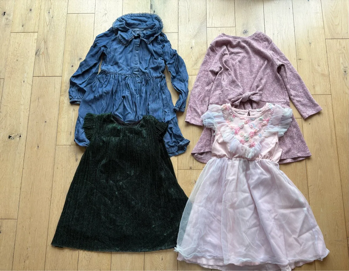 Girls clothes 3-5 years - Image 3