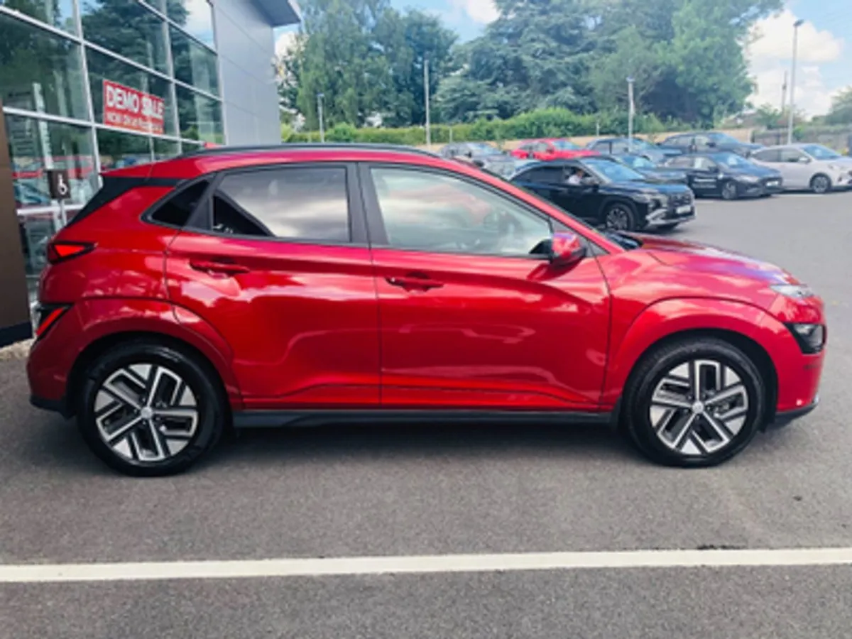 Hyundai Kona EV Premium 64kwh - Image 4