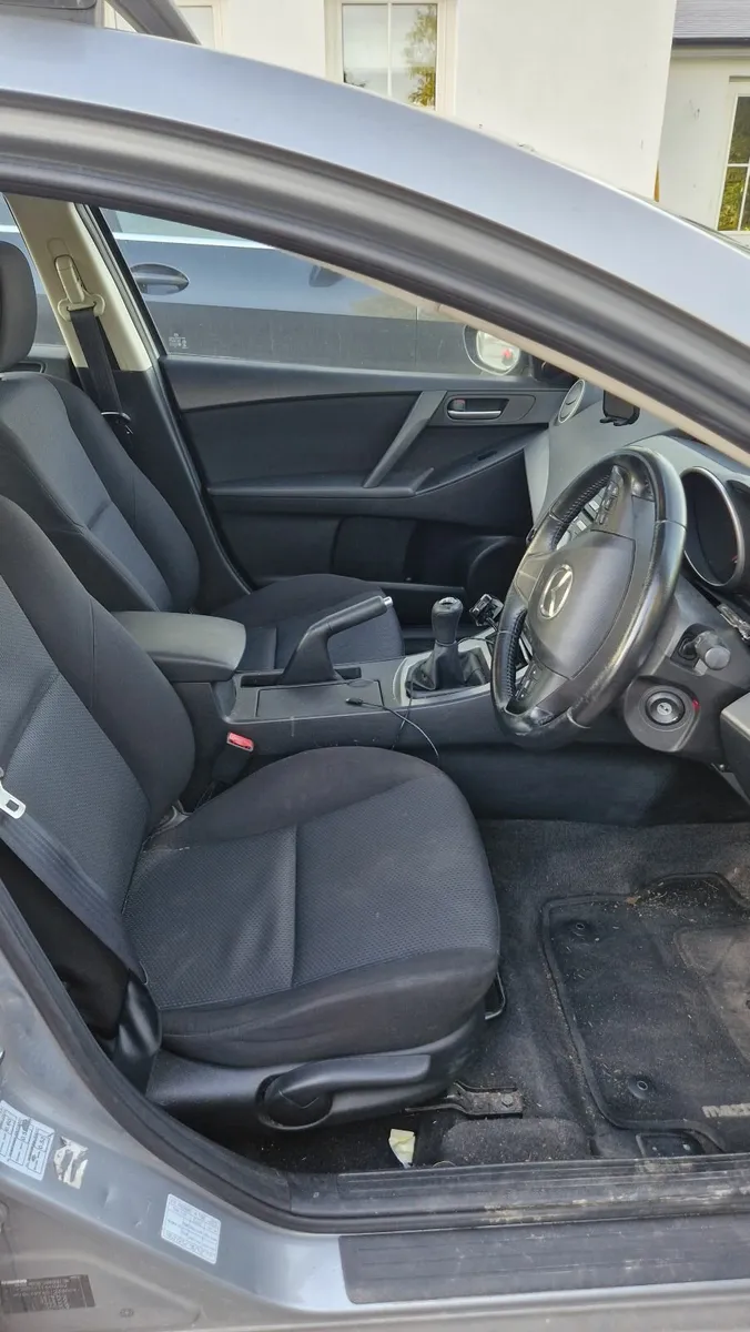 2011 Mazda 3 - Image 2