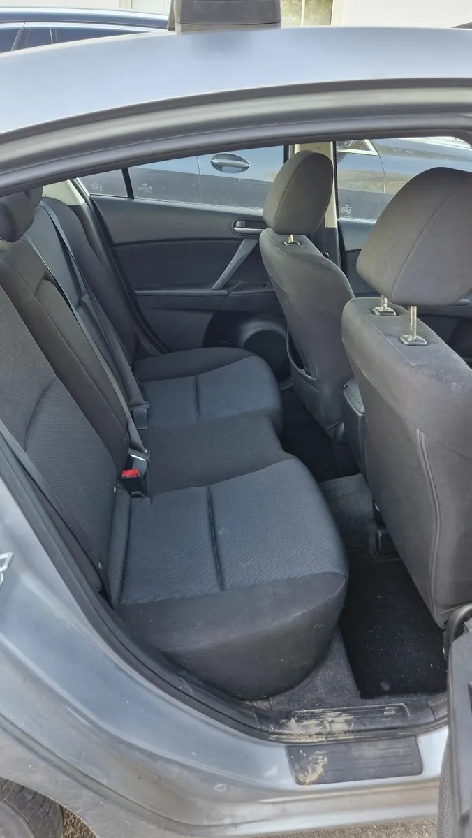 2011 Mazda 3 - Image 3