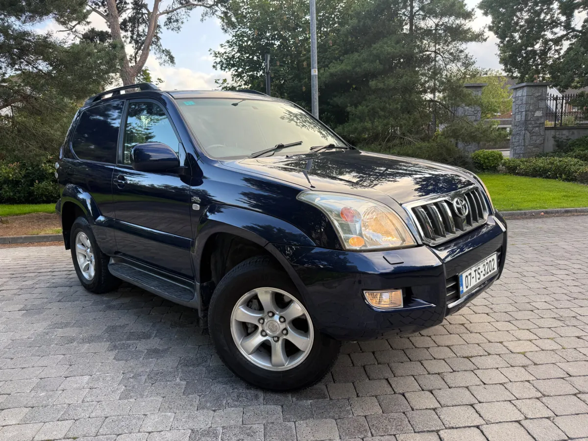 Toyota Land Cruiser 2007 1 Owner Low Kms - Image 1