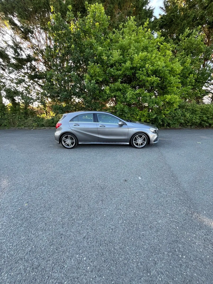 Mercedes Benz A180 AMG Line Premium - Image 4