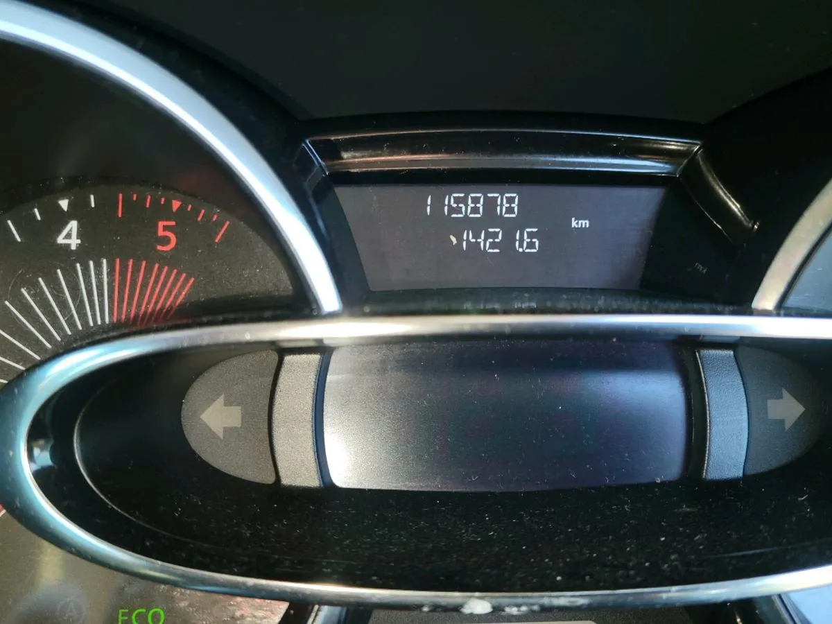 Car - Image 3