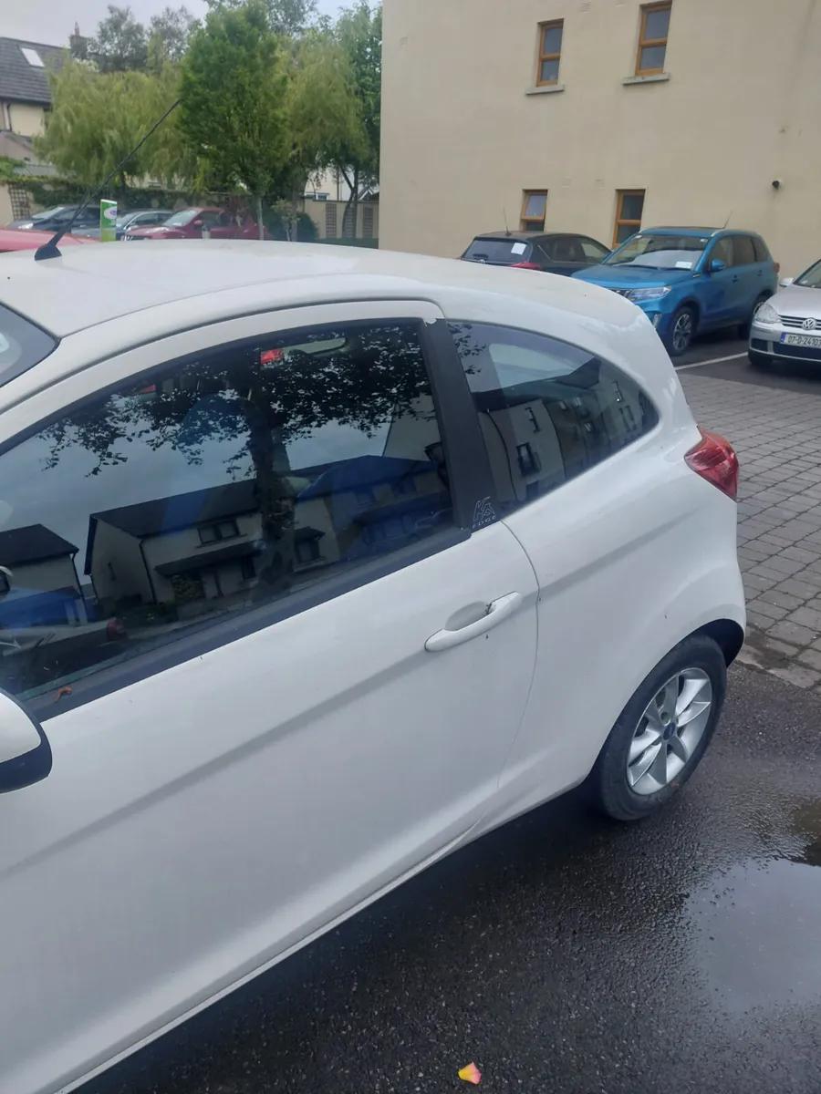 Ford KA 2013 VERY VERY LOW MILAGE - Image 4