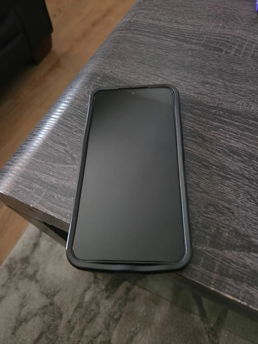 Samsung  S22    Phone - Image 3