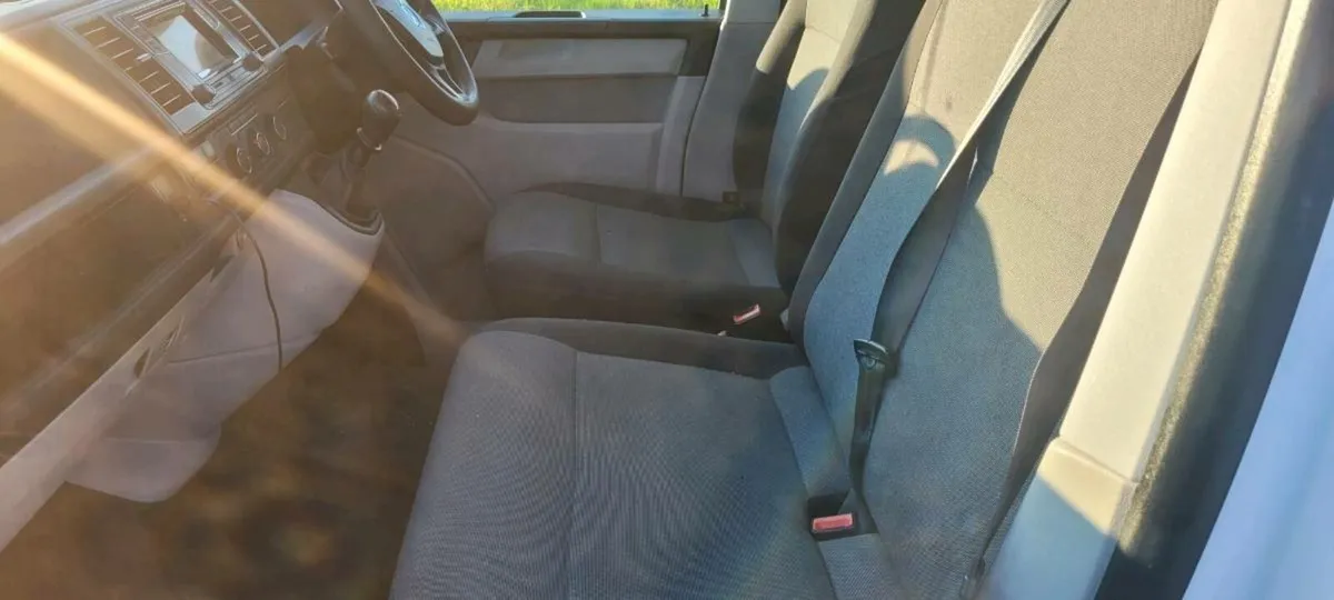 Vw Transporter 2018 150bhp 333000km - Image 4