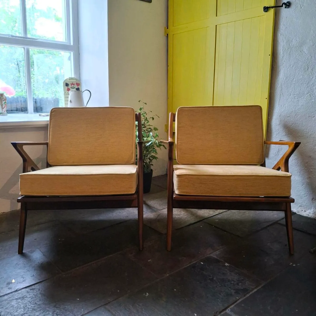 Pair of Poul Jensen Selig Z Chairs - Image 2