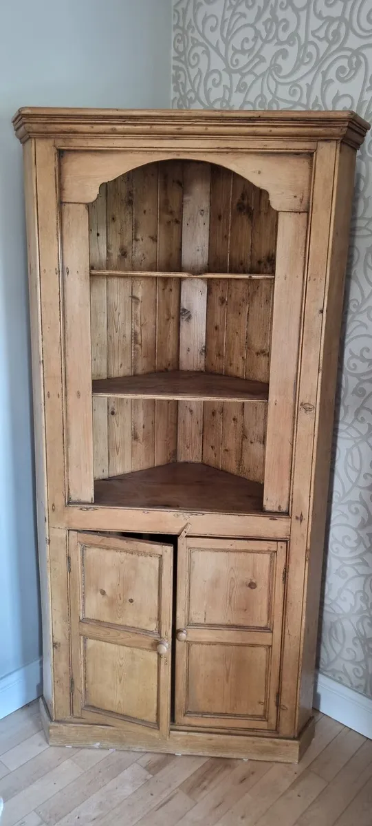 Antique pine unit - Image 1