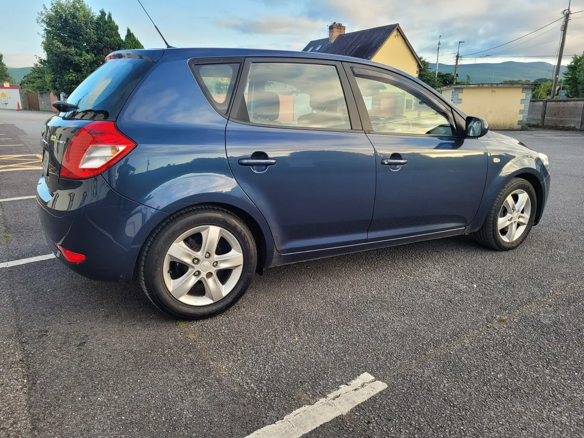 SPOTLESS 2010 KIA CEED 1.6 CRDI NCT/TAXED. - Image 2
