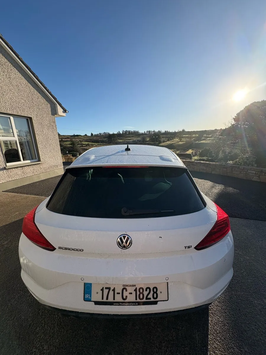 2017 Volkswagen Scirocco SPORT 1.4 TSI MANUAL - Image 3