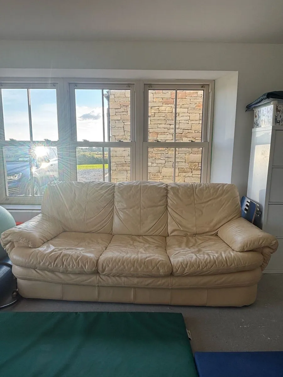 3 Seater Leather Sofa - Image 1