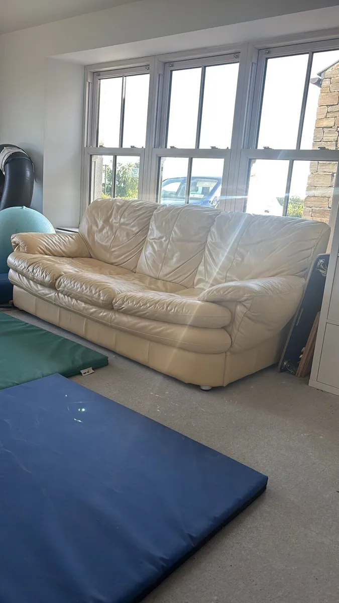 3 Seater Leather Sofa - Image 2