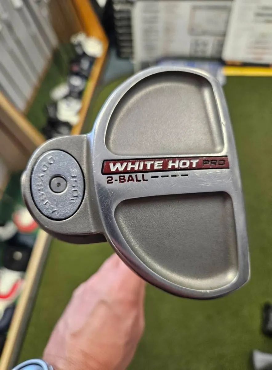 Odyssey White Hot 2-Ball Putter - Image 1