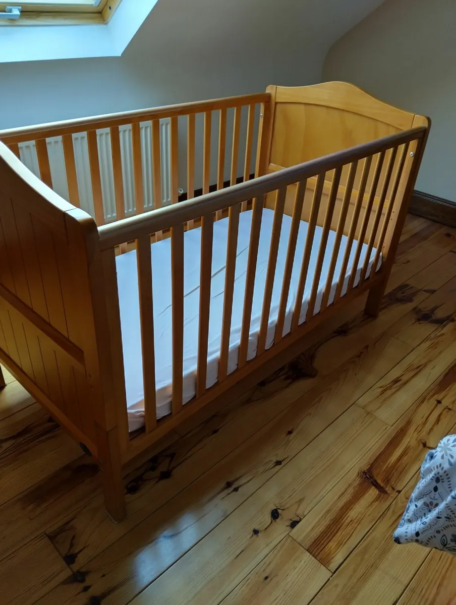 Cot. Cot bed. - Image 3