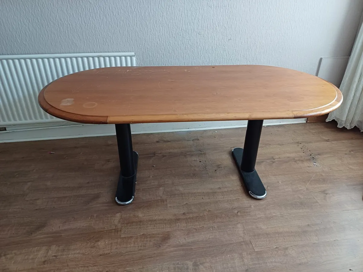 Office meeting table - Image 1