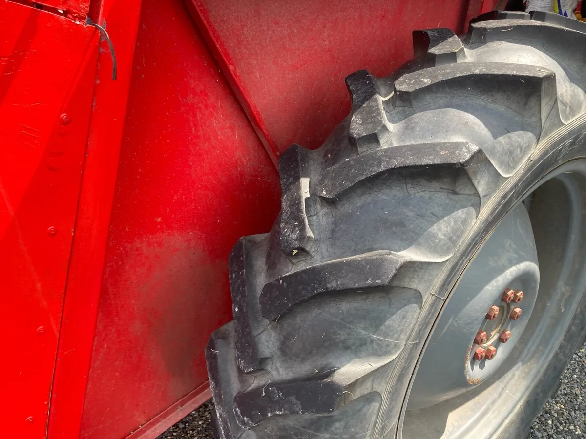 Tractor - Image 2