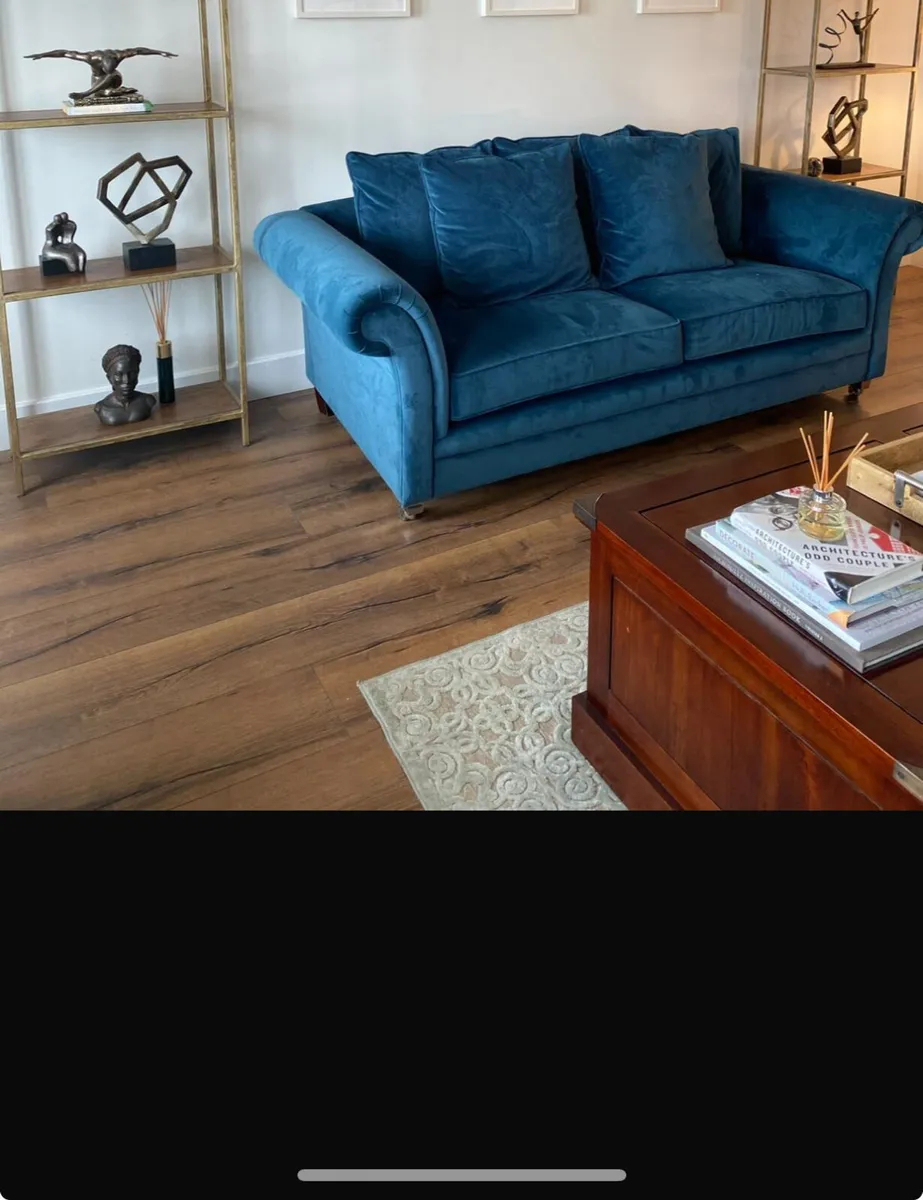 Couches - Image 3
