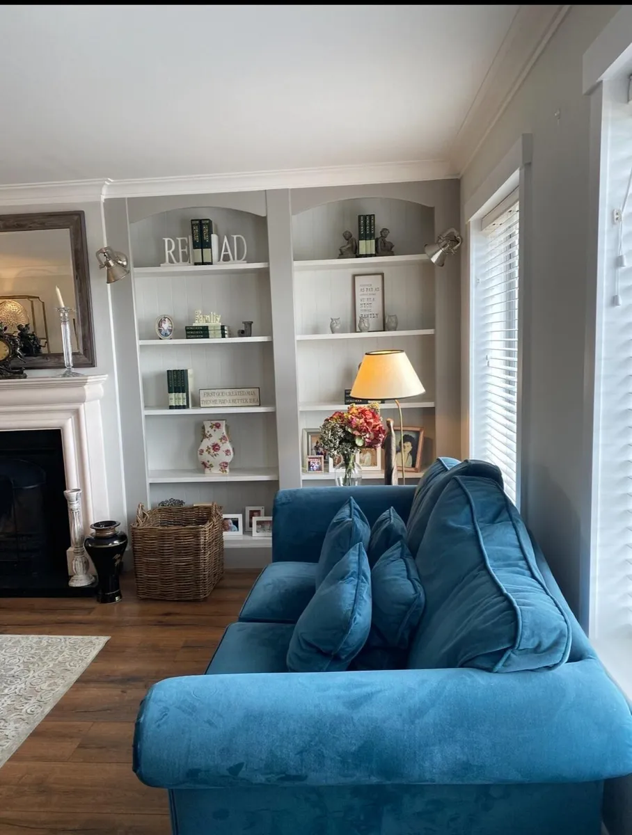 Couches - Image 4