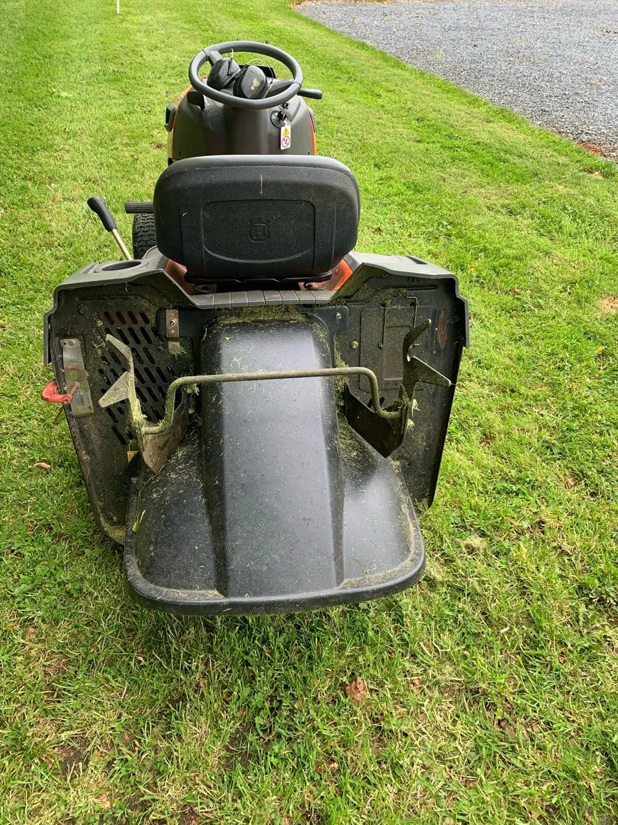 Ride on lawnmower - Image 4
