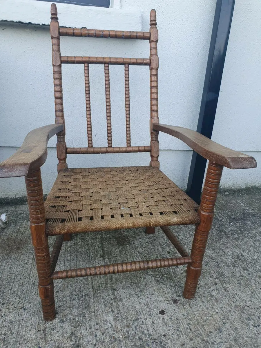 Antique oak bobbin turned chair - Image 1