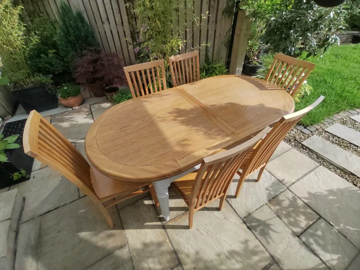 Kitchen dining table - Image 1