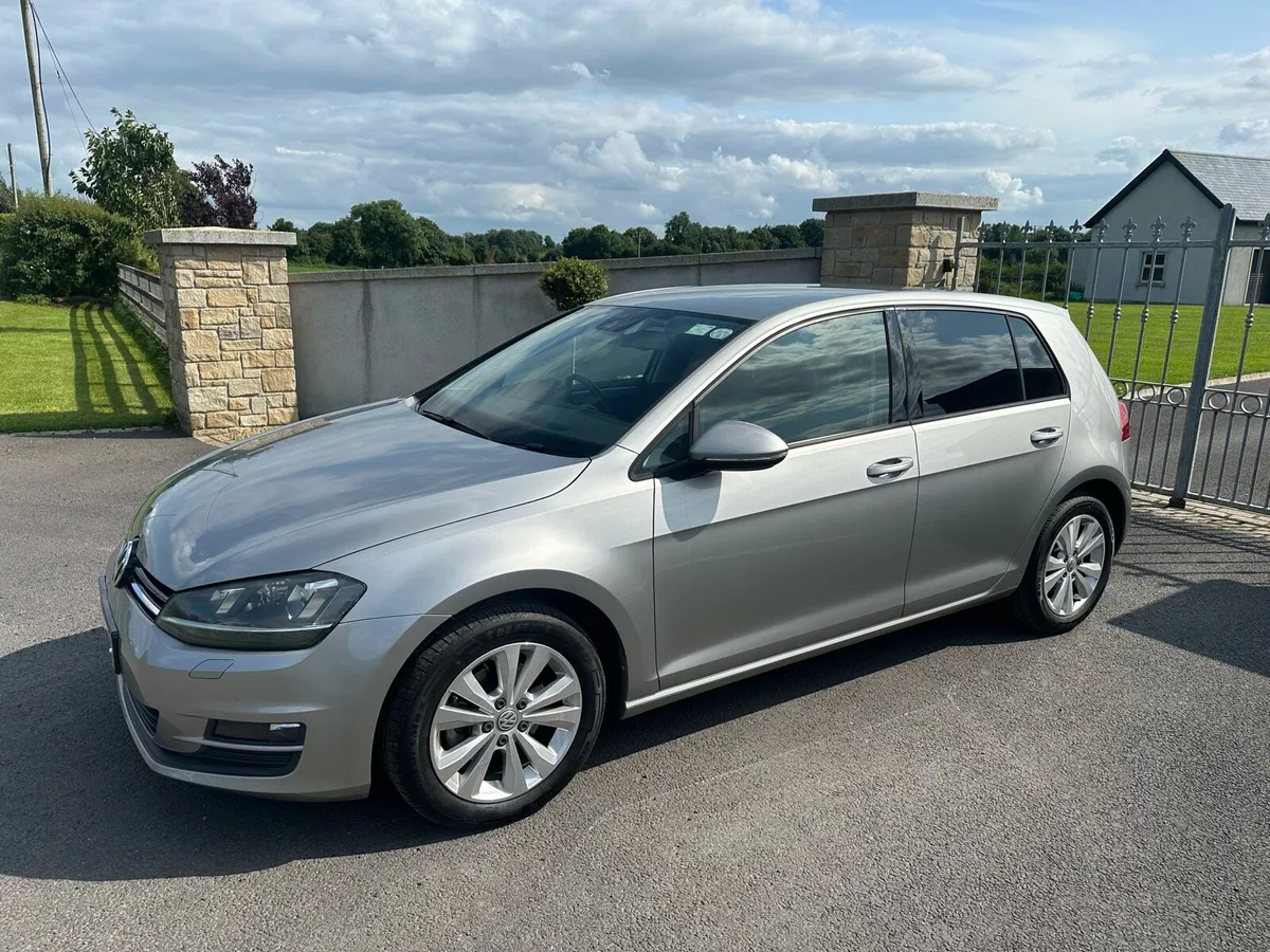 2015 VW Golf 1.2 tsi comfortline - Image 1