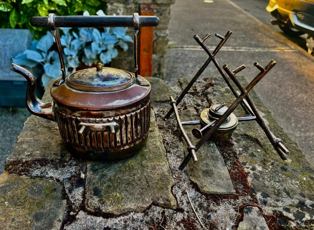 Antique spirit kettle complete with stand/warner - Image 1
