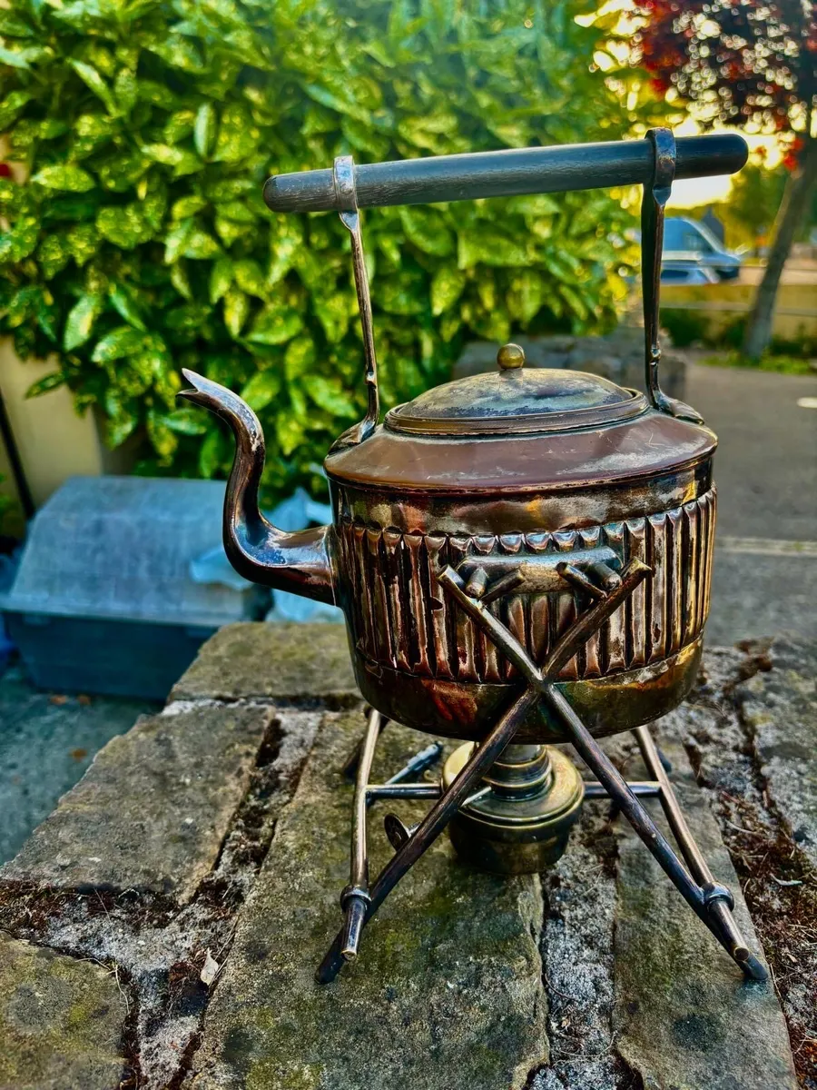 Antique spirit kettle complete with stand/warner - Image 2