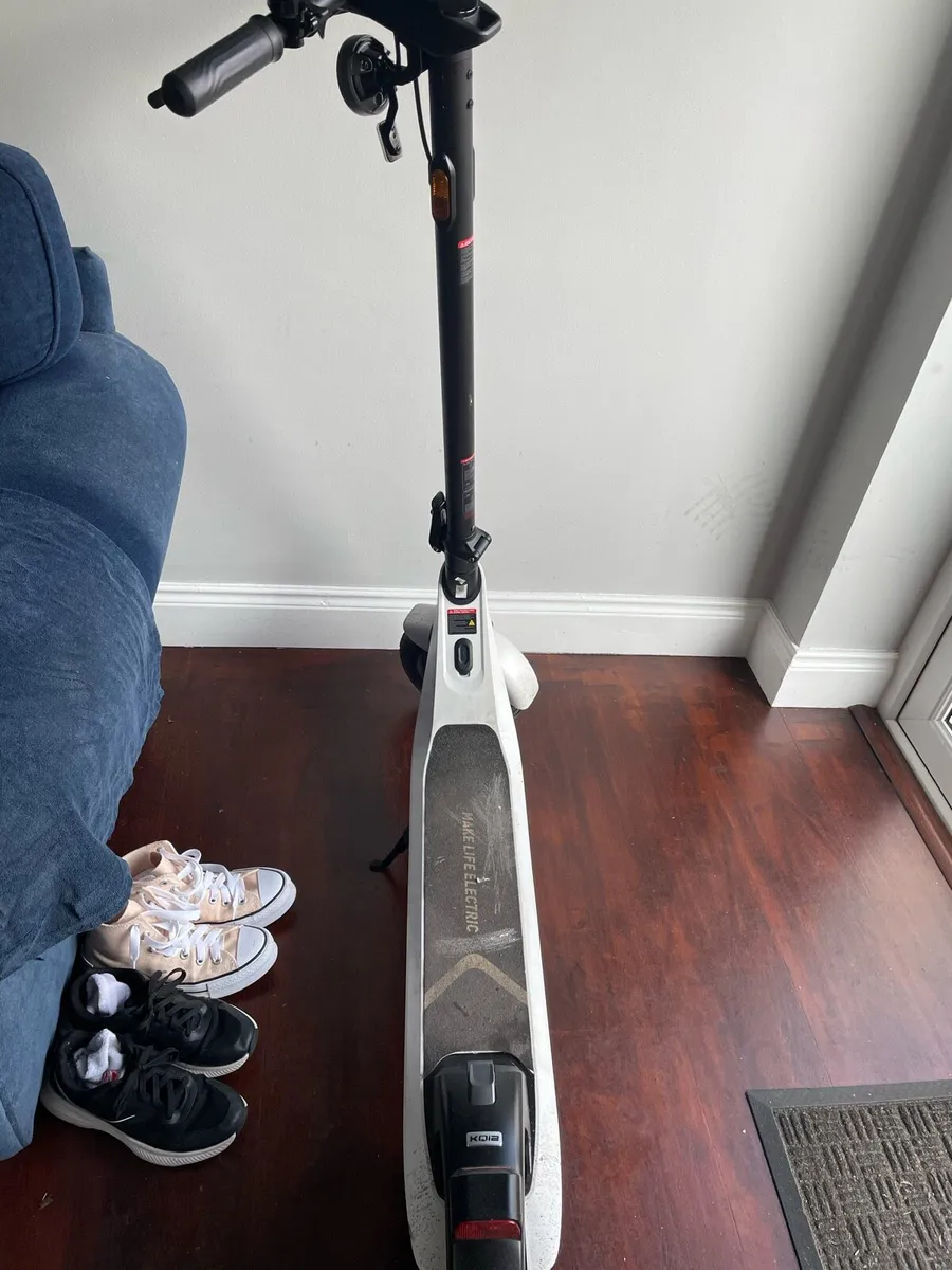 Electric Scooter - Image 3