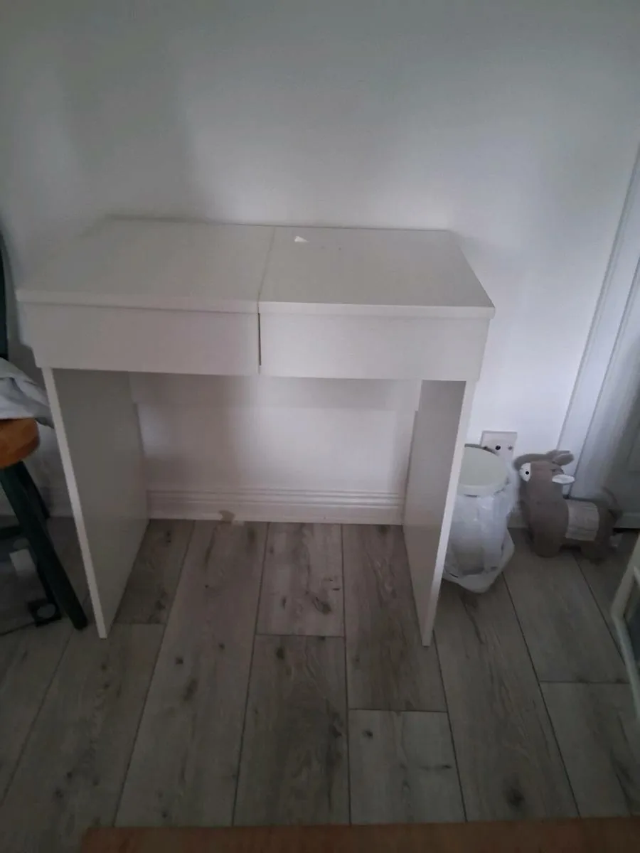 Dressing table - Image 2