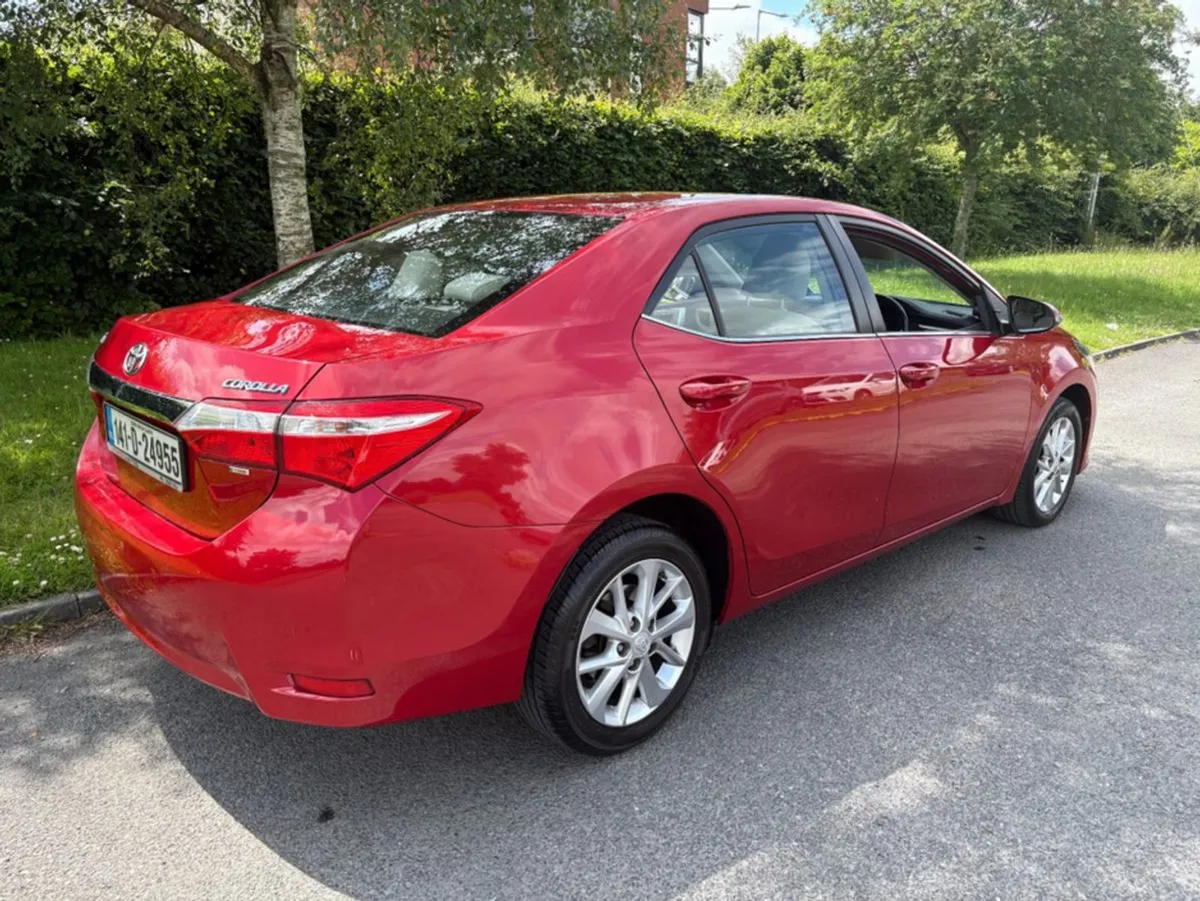 Toyota Corolla 1.4 D-4d Luna 4DR - Image 3