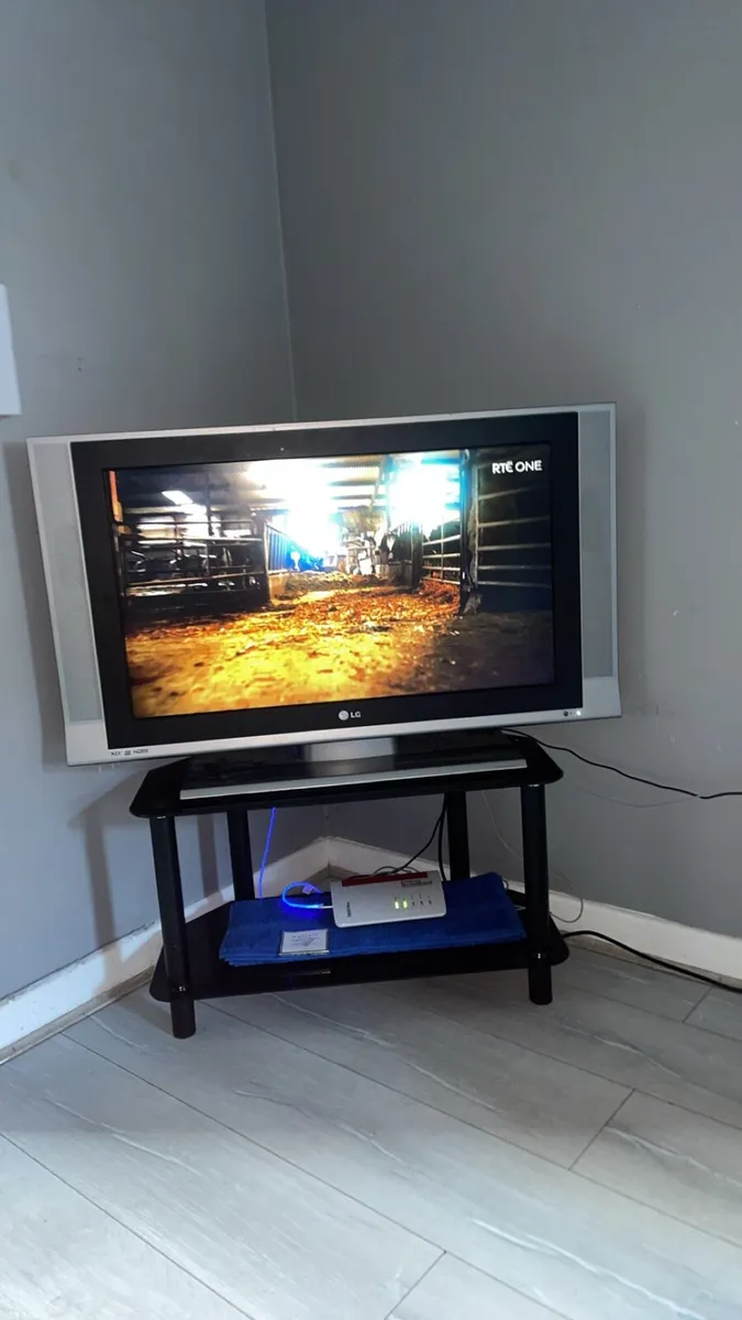 37”LG TV WITH STAND