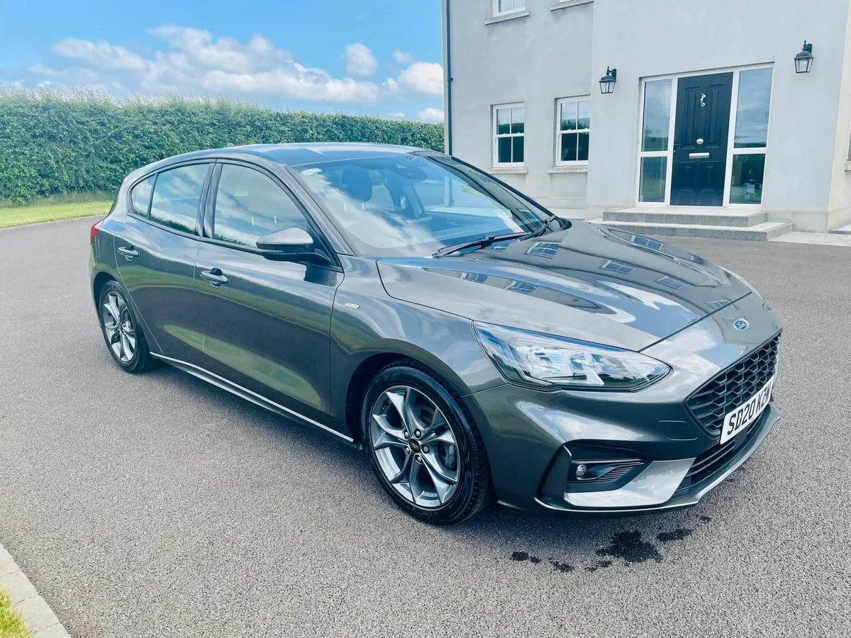 Ford Focus ST-LINE EDITION 5DR 1.5 TDCI 120 M6 - Image 1