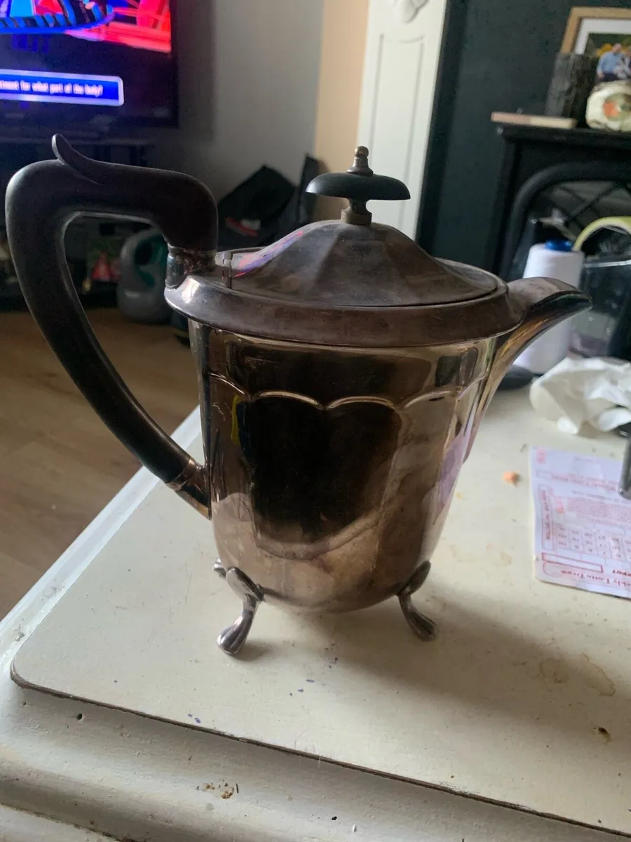 Viners  of Sheffield tea pot - Image 1