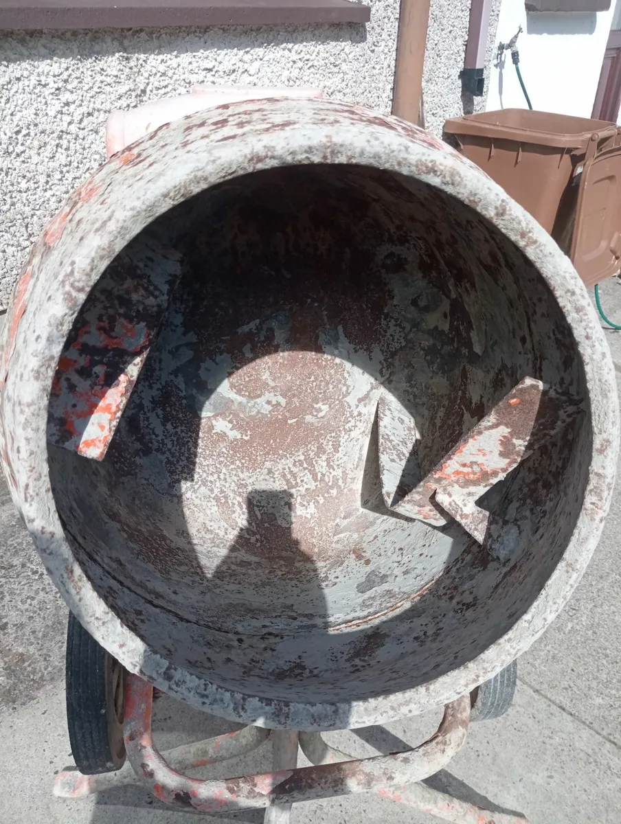 Cement Mixer - Image 1
