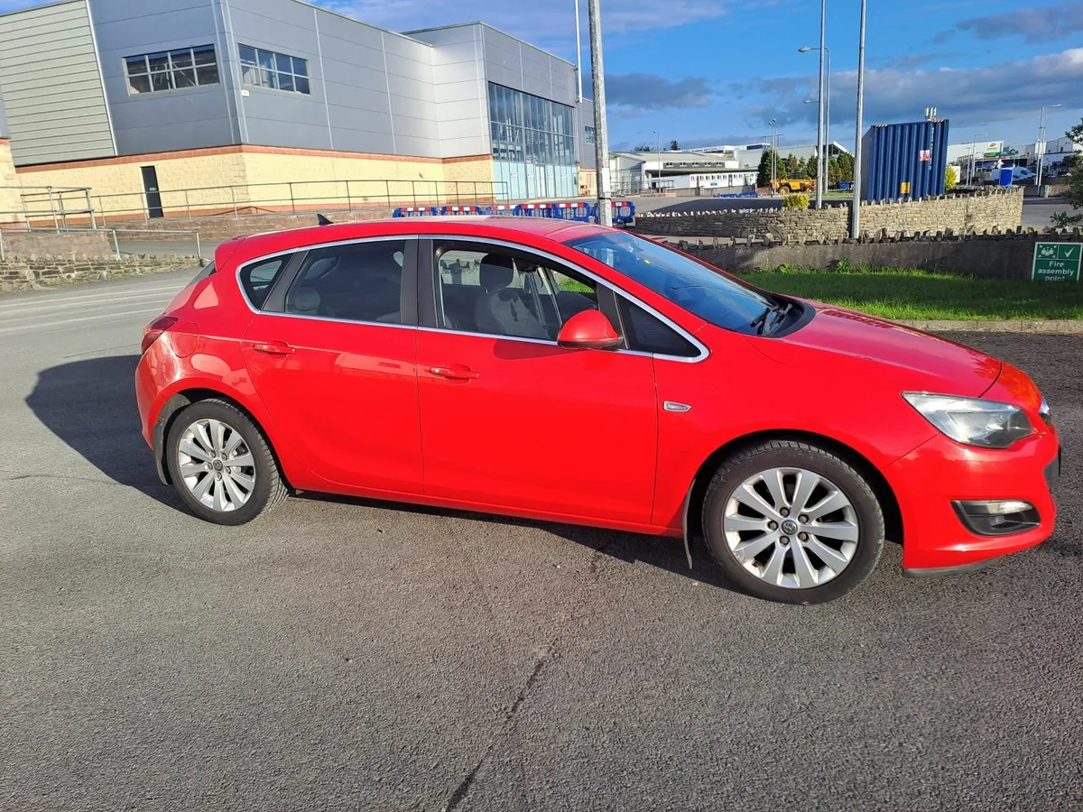 Vauxhall Astra 2014 - Image 2