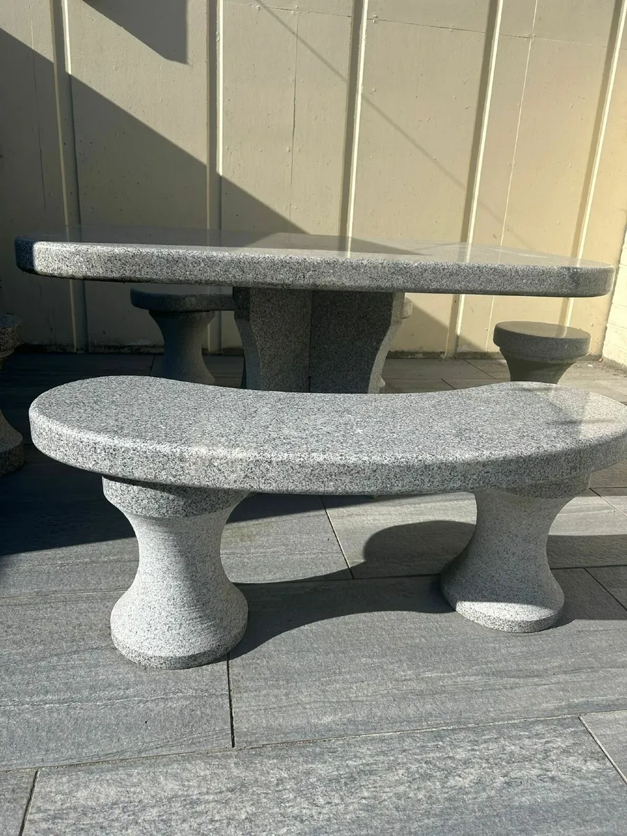 Garden furniture - Image 1