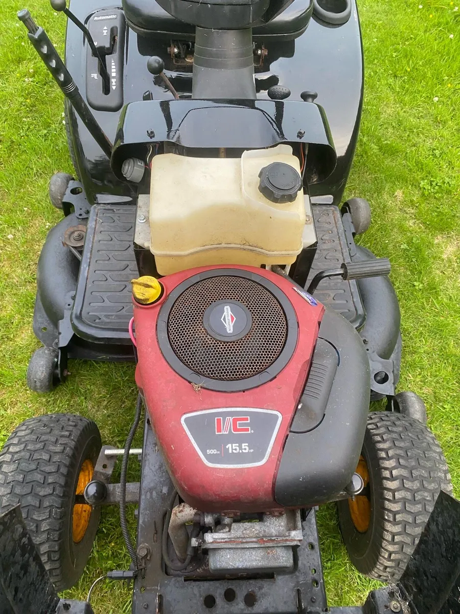 Partner ride on lawnmower - Image 4